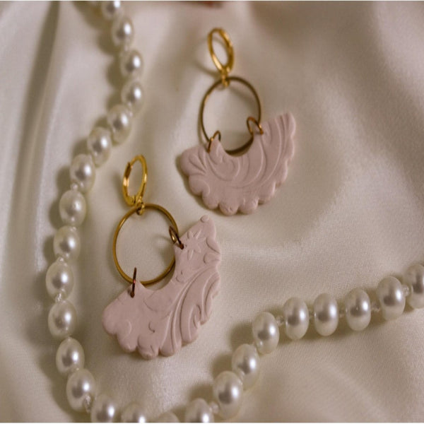 Scallop hoops cream and mauve made by The Coffee Bean Shop, Auburn, MA