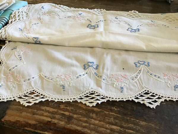 Table clothes/ Linens