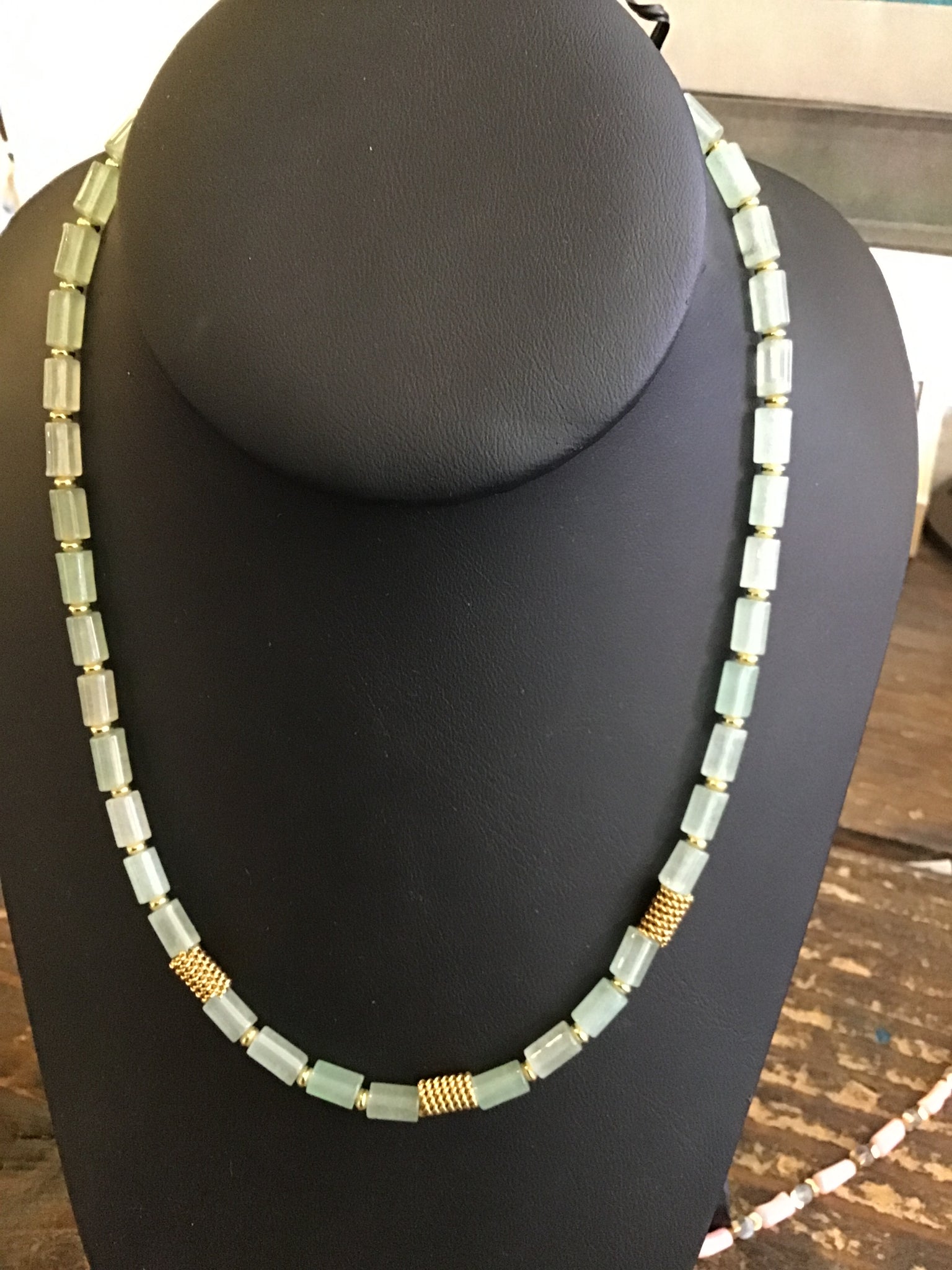 Aventurine gold plated steel necklace