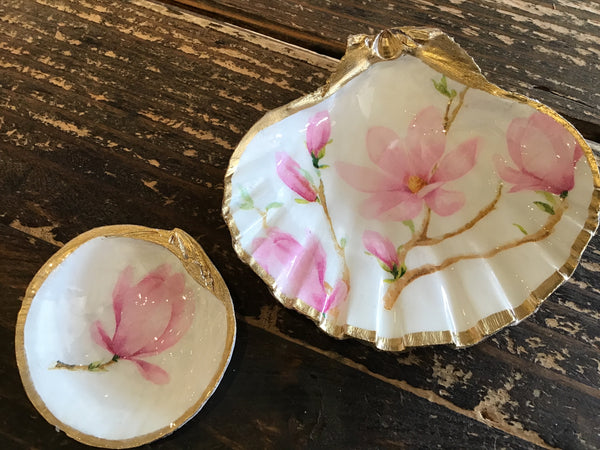 Decoupage shells