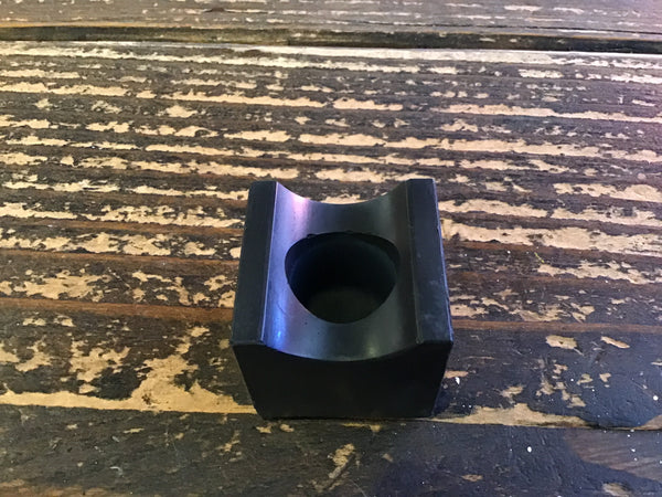Concrete cigar rest