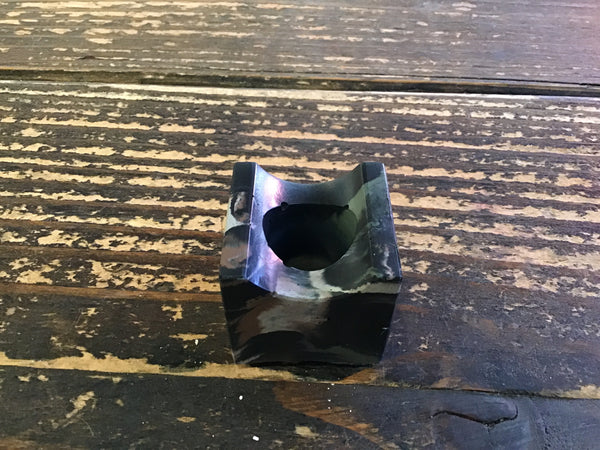 Concrete cigar rest