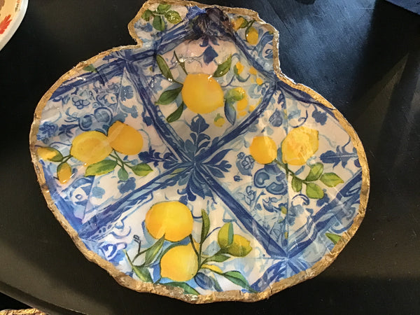 Decoupage shells