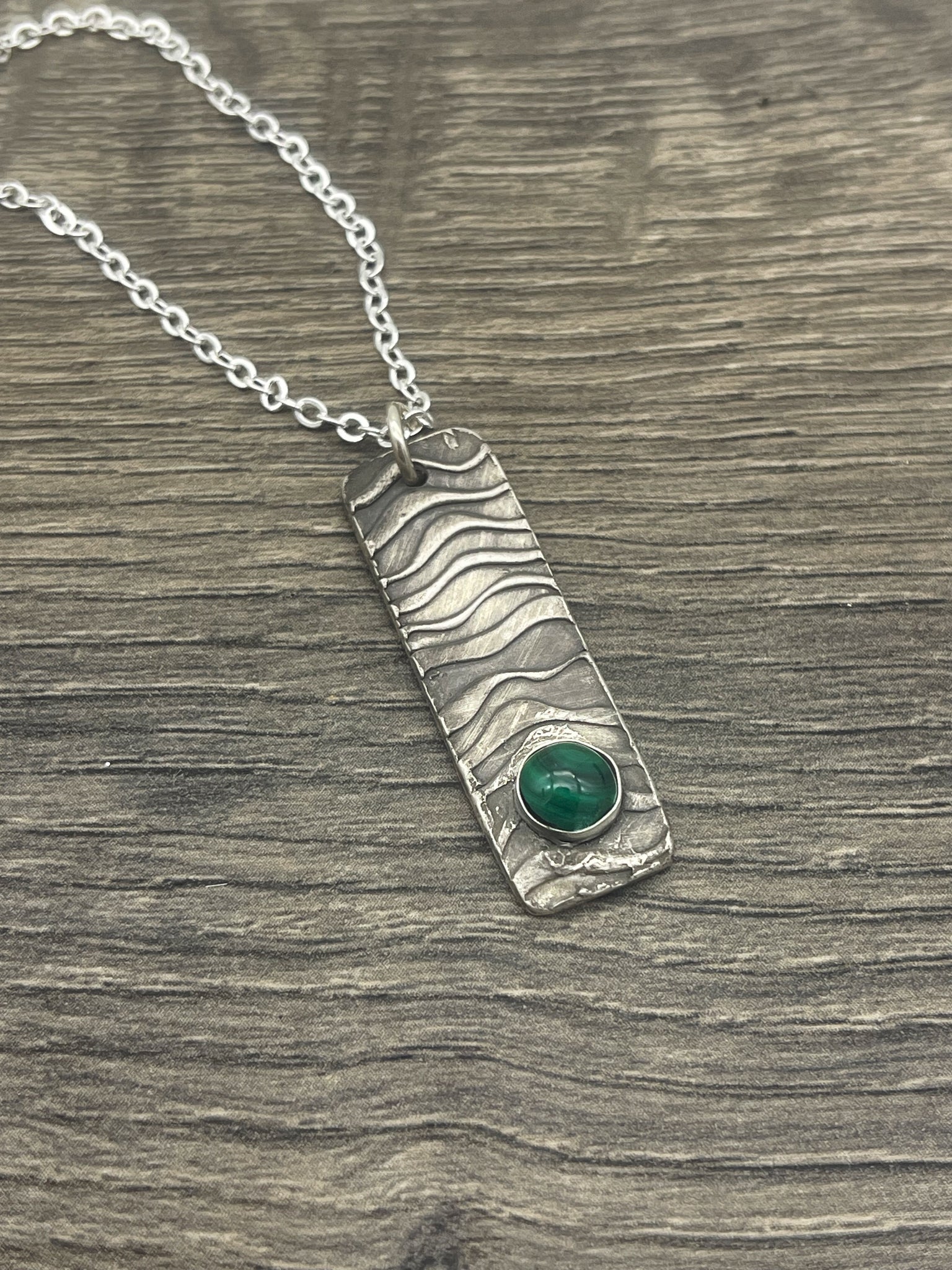 Wave Stick Necklace with Malachite Accent