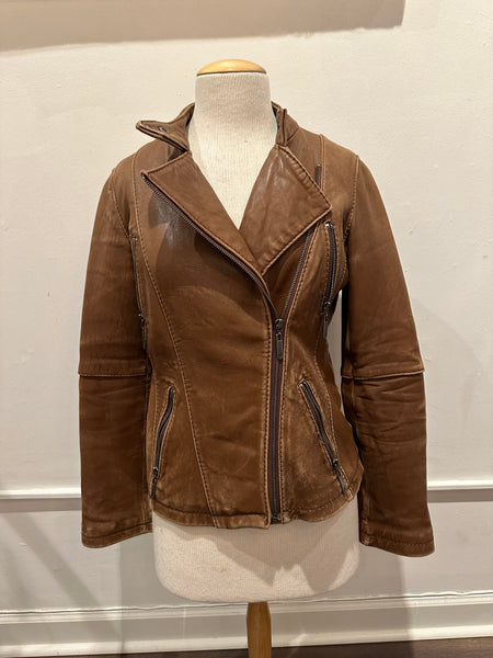 Vintage & Thrift Blazers & Jackets