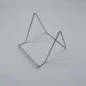 small metal art stand 